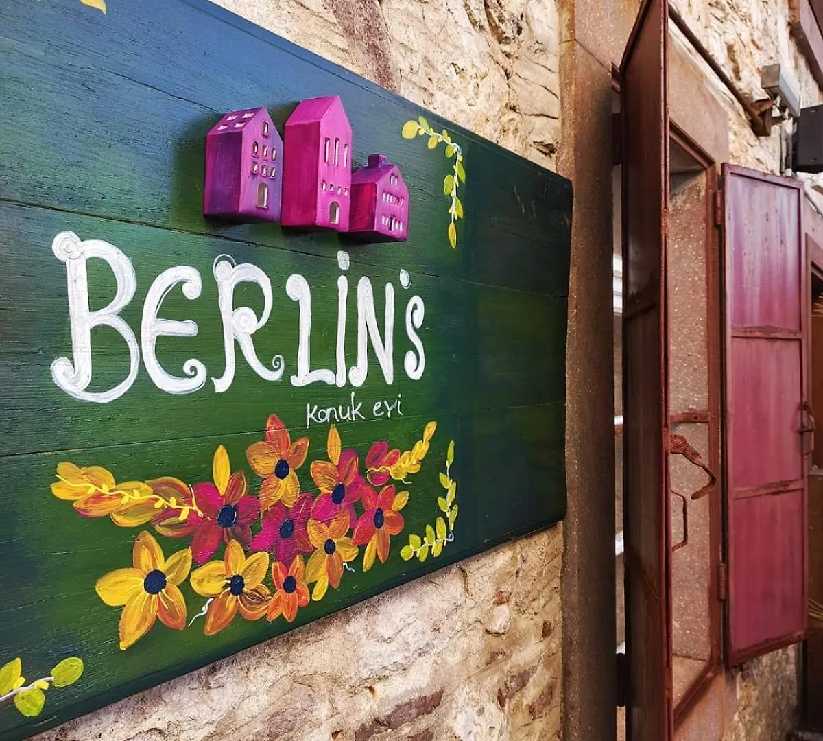 Berlin'S Guest House Urla