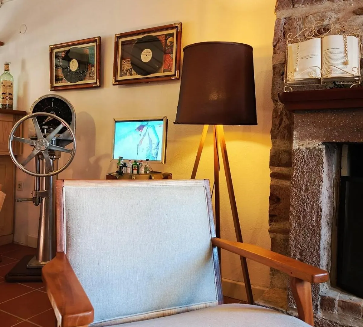 Berlin'S Guest House Urla 0*,